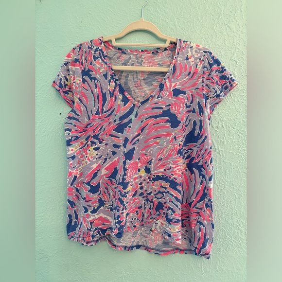 Lilly Pulitzer Tops - Lilly Pulitzer V Neck Shirt